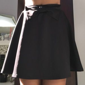 Bow Skater Skirt 🖤